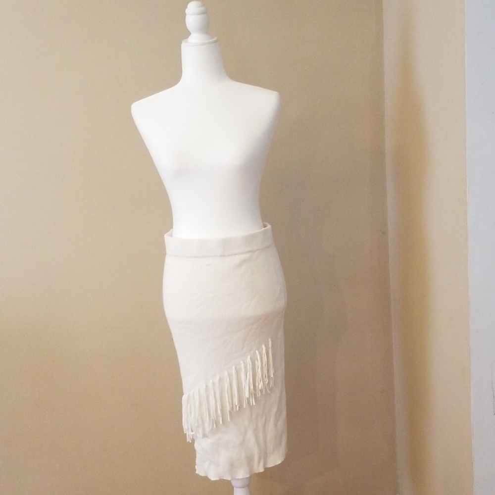 New York & Company Cream White Color Skirt Size M